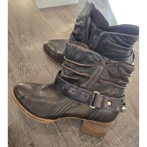 Earth Women's DeSoto Brown Leather Booties Size‎ 9.5B